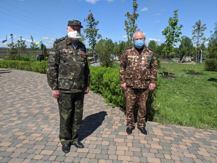 Квіти Алея слави. День пам'яті