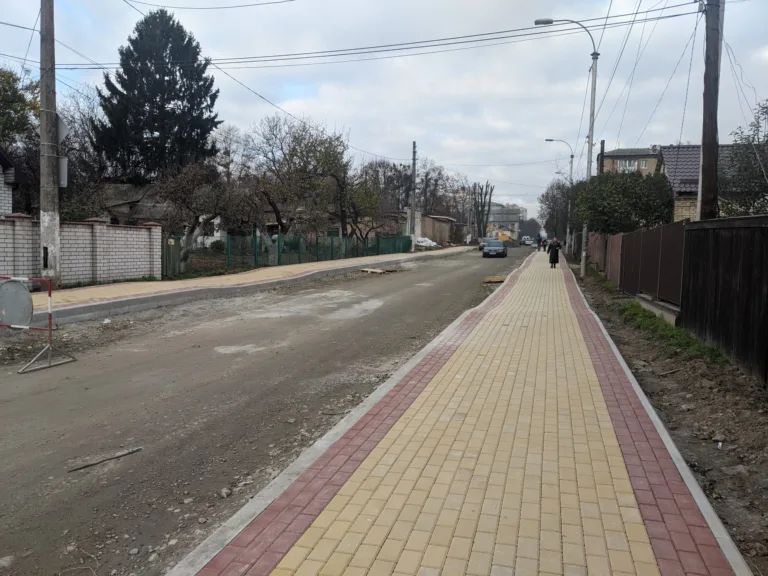 Вулиця Польова Бучі приємно змінюється