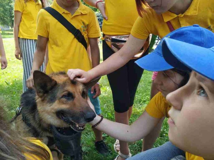 Знайомство із професією поліцейського, розваги і смачна каша (ФОТО)