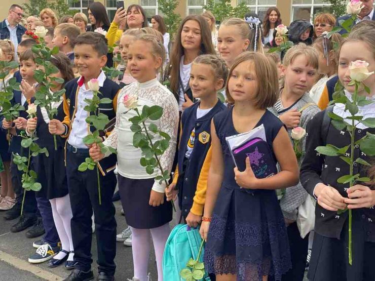 Відлунали перші дзвоники у школах громади (ФОТО)