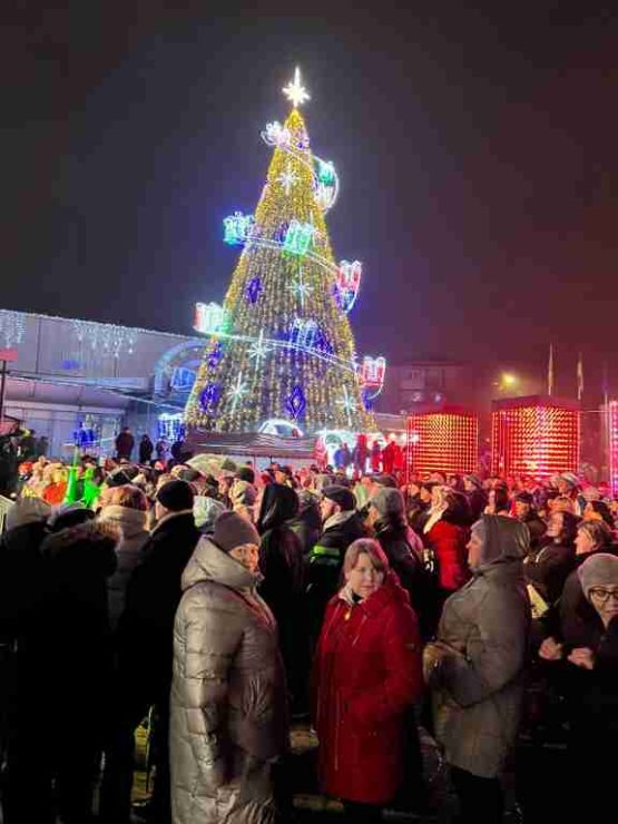 Зустріч Нового року на Київській площі Бучі (ФОТО)