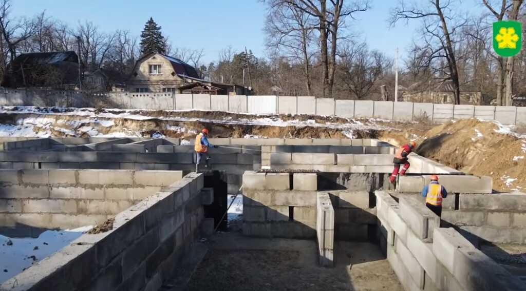 Новини з будівельного майданчика школи № 1 Бучі (ФОТО, ВІДЕО)