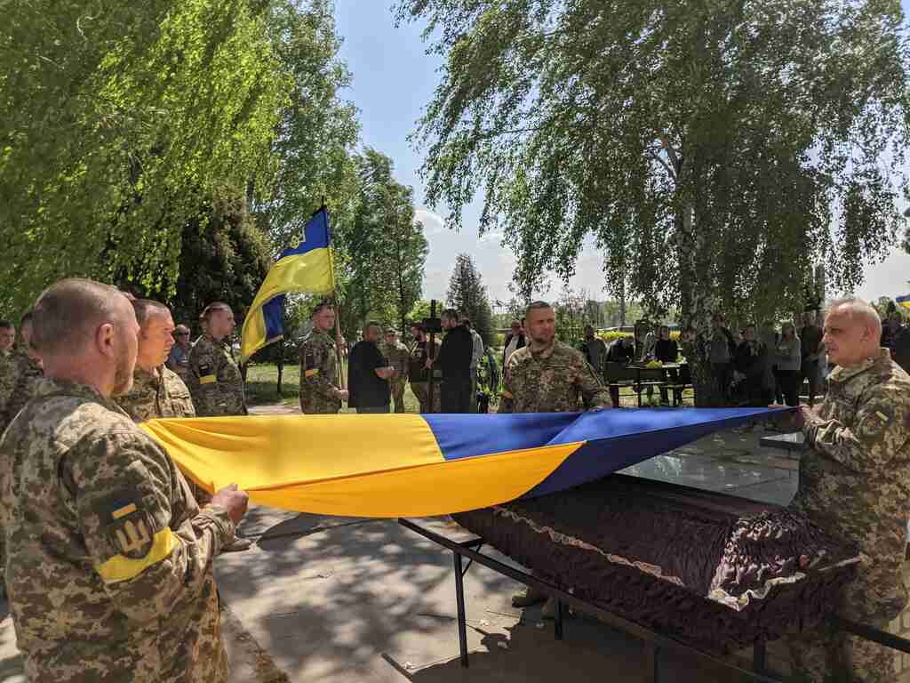 У Бучі навіки попрощалися з Героєм Максимом Яровенко (ФОТО)
