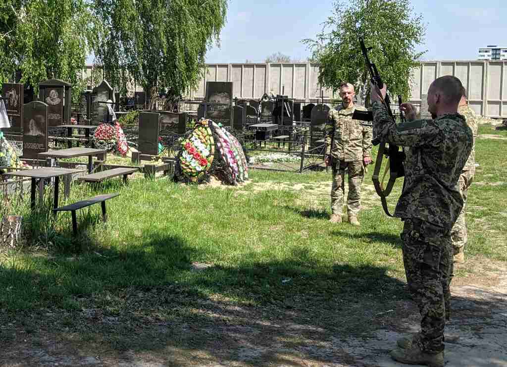 У Бучі навіки попрощалися з Героєм Максимом Яровенко (ФОТО)