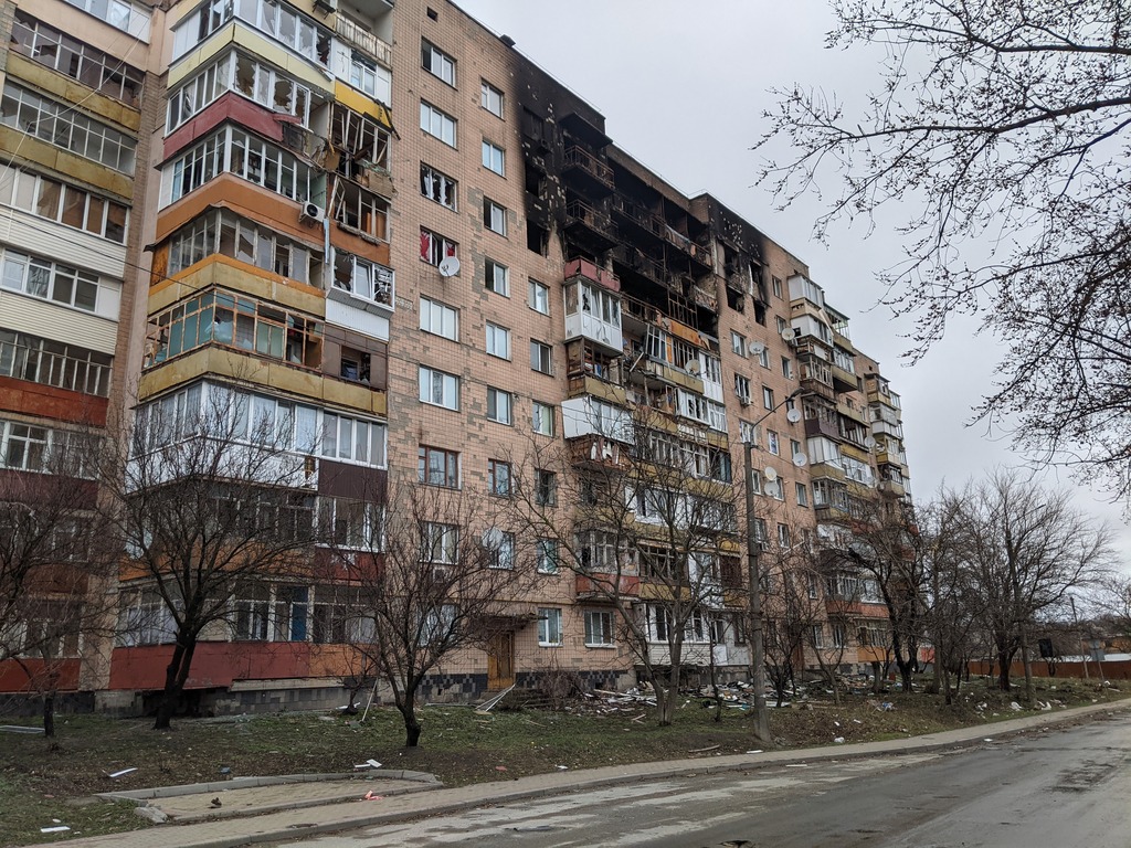 У Бучі рашисти кинули гранату в гараж з людьми (ФОТО, ВІДЕО)