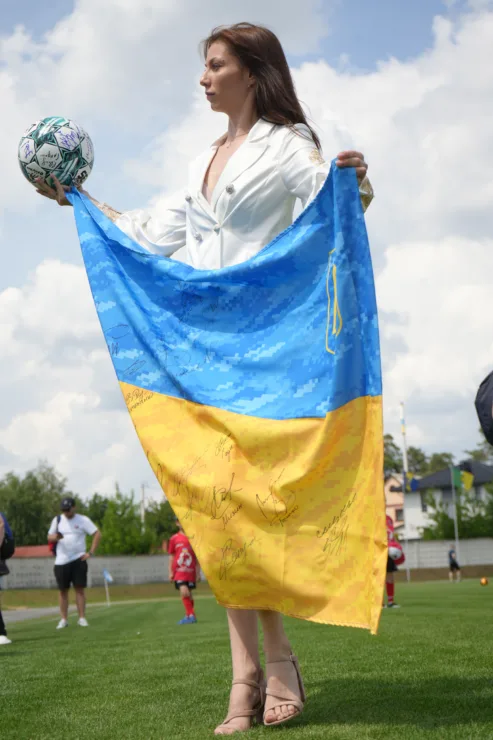 Зірки футболу й бійці ЗСУ на футбольному полі, щоб зібрати на дрони для розвідки (ФОТО)