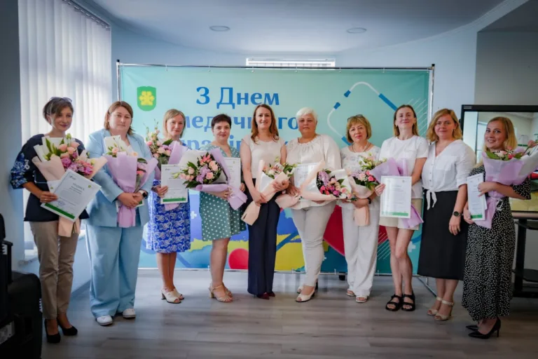 Медичні працівники – це люди, яким ми ввіряємо своє здоров’я і життя.