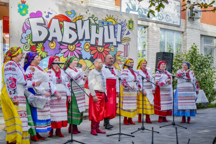 «Бабинецькі передзвони» у Болгарії перемогли на міжнародному фестивалі (ФОТО)