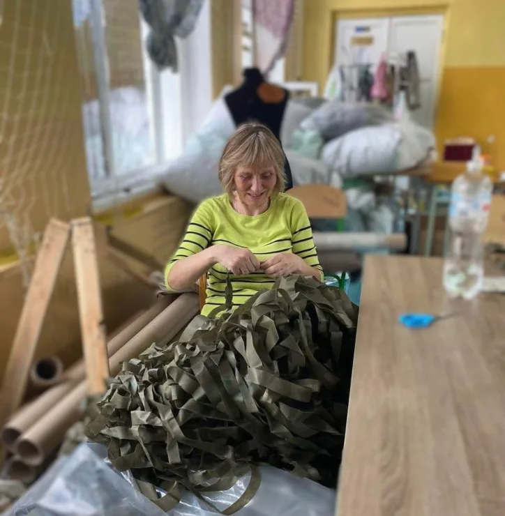 Війна стосується кожного: «Бучанські павучки» продовжують плести задля перемоги