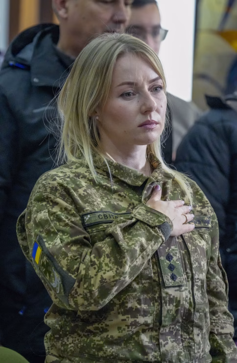 Шану Захисникам і Захисницям України. У Бучі відзначили військовослужбовців