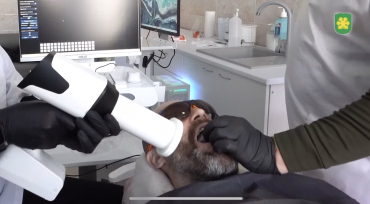 «Якісна медицина — здоровʼя громади»: нові послуги у стоматологічномувідділенні КДЦ в Бучі за підтримки Німеччини