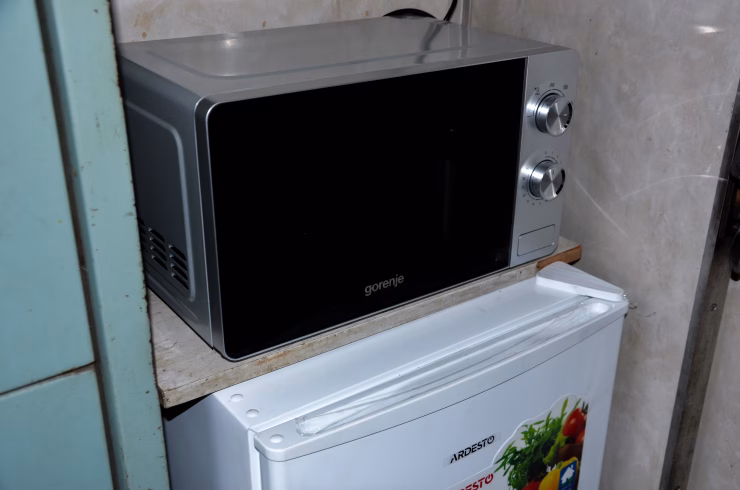 Вагон Незламності у Бучі: теплий простір для людей під час відключень світла