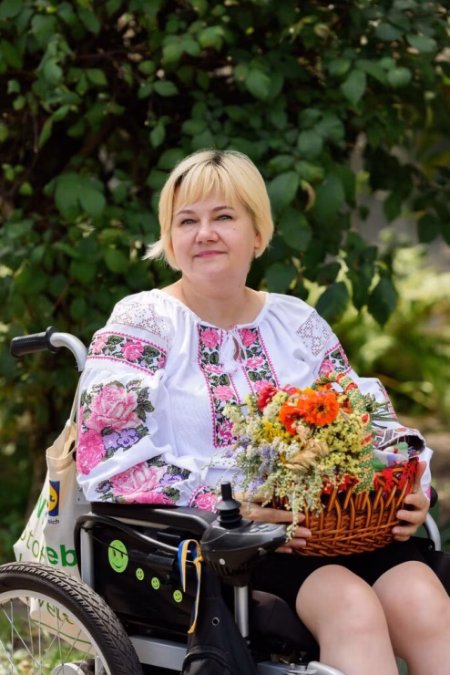 Мати військового Вікторія Меренкова з Бучі: від порятунку життів до мистецтва, що надихає (фото)