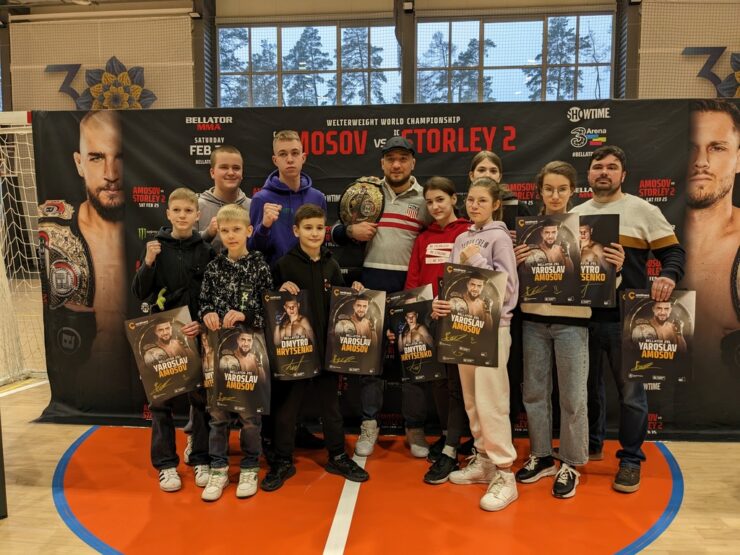 Автограф-сесія: зустріч зі світовими чемпіонами Bellator (ФОТО)